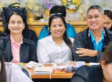 ตรวจเยี่ยมและรับฟังปัญหาของสมาชิกสหกรณ์นิคมประมงนครศรีธรรมราช จำกัด ณ จุดรวบรวมผลผลิตของสมาชิกสหกรณ์ โดยรับทราบถึงปัญหาความเดือดร้อนในเรื่องของการต่อทะเบียนเกษตรกรผู้เพาะเลี้ยงสัตว์น้ำของสมาชิกสหกรณ์ รวมทั้งเรื่องการขออนุญาตการเข้าทำประโยชน์ในที่ดินและติ ... พารามิเตอร์รูปภาพ 39